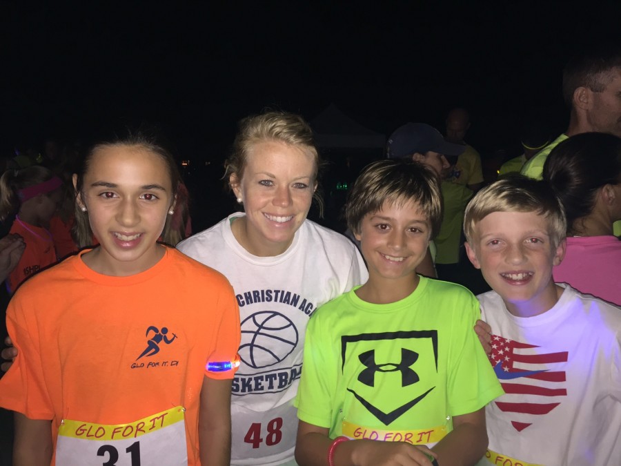 PCA Cross Country Team runs in Daniel Island Glo for It 5k